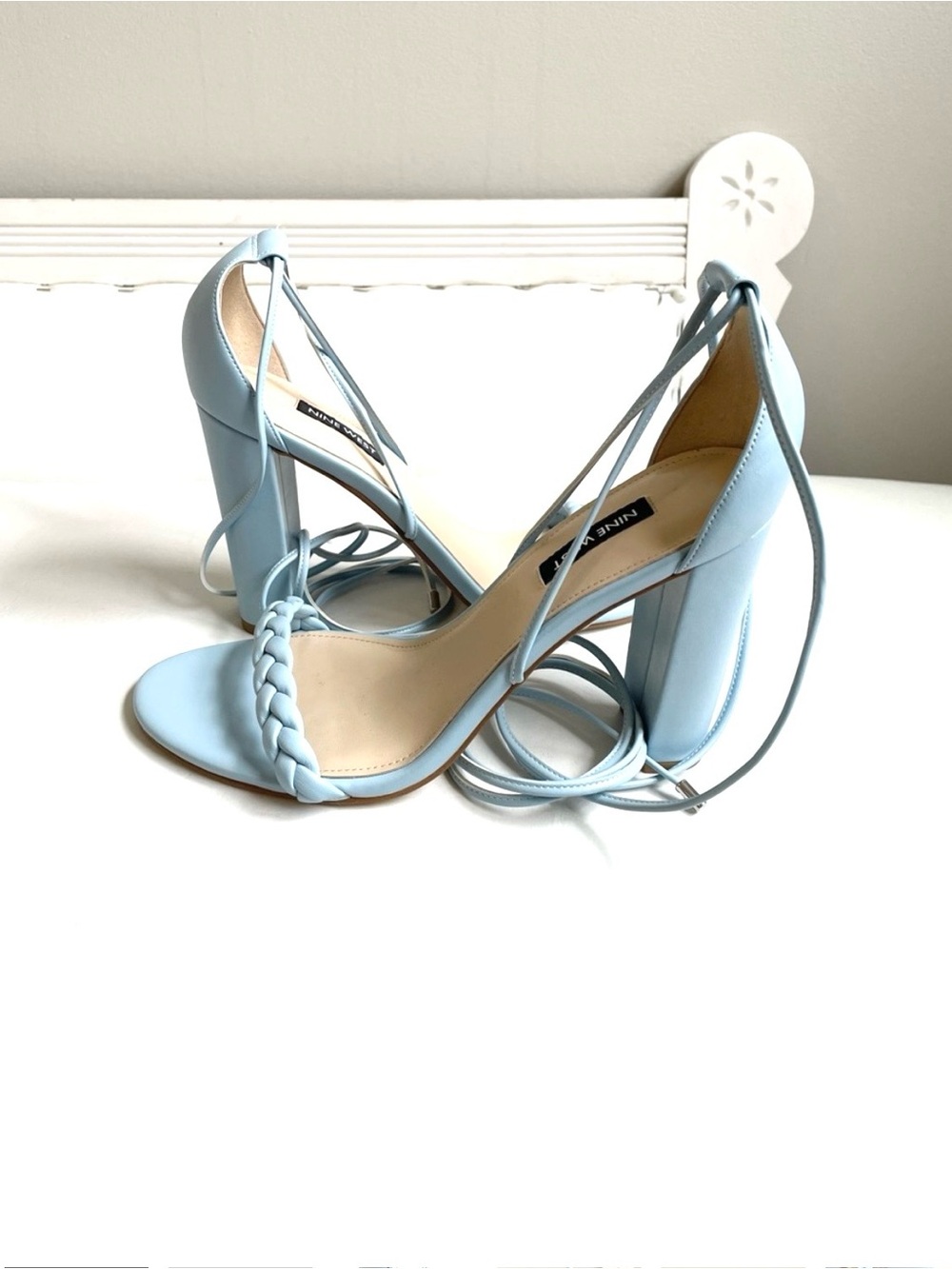 ROBINS EGG BLUE OPEN TOE ANKLE WRAP SANDALS BLOCK HEEL SILVER AGLETS